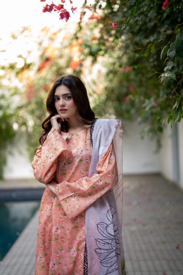 Salina Digital Printed Lawn 2025 (Vol. 01) – Design 04